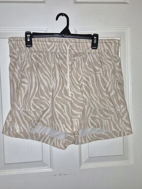 Old Navy Beige & White Zebra Print Athletic Shorts